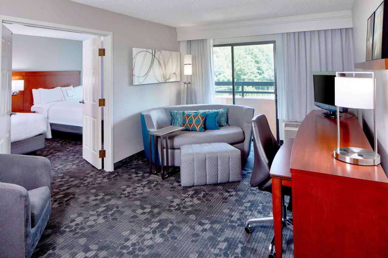 Sonesta Select Raleigh Durham Airport 3*